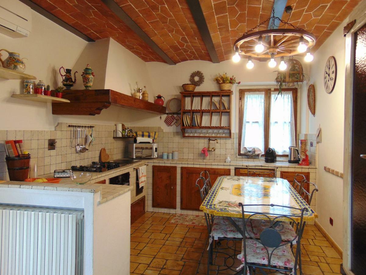 Agriturismo Circugnano Грассина Экстерьер фото